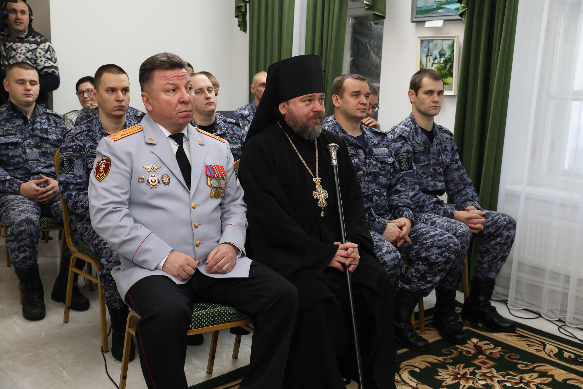 Росгвардия курск вневедомственная охрана. 8 лет росгвардии. 8 лет росгвардии. Командующий россгвардии. Росгвардия уроки мужества.